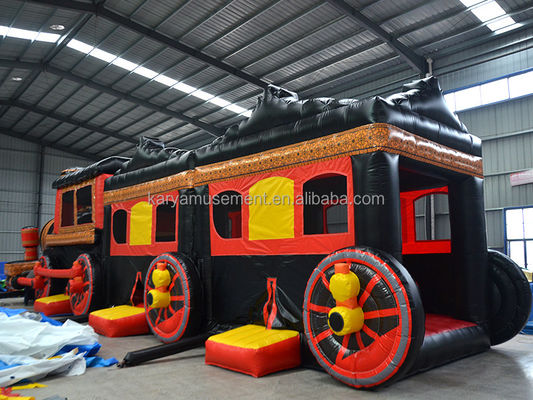 Commerciële opblaasbare trein obstakelbaan Combo Bounce House voor outdoor kids games