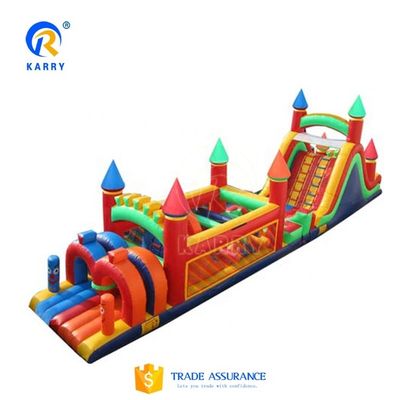 Kenmerken PORTABLE Zwarte en grijze opblaasbare hindernisbaan met blazer 18x3.5m aangepast