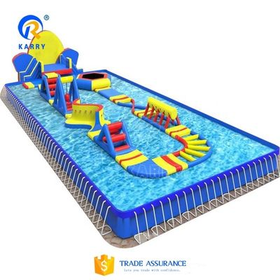 Gepersonaliseerd logo Aquapark-apparatuur Opblaasbaar drijvend waterpark met CE-certificaat