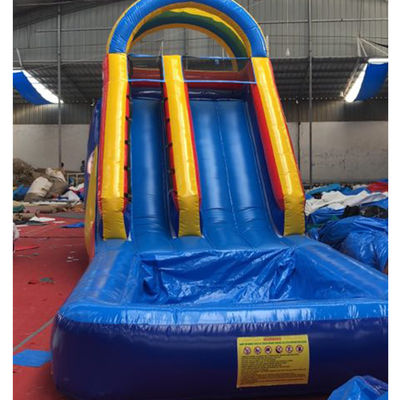 EN14960 Gecertificeerde populaire opblaasbare waterglijcombo met dipcurve en wildsplash