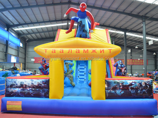 Opblaasbare Spiderman-slide Populaire waterglijbaan met twee banen voor grote speeltuinen