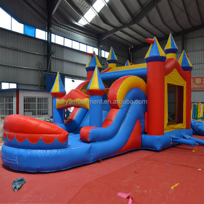 Commercieel Macaron-thema opblaasbaar springhuis met glijbaan en blazer