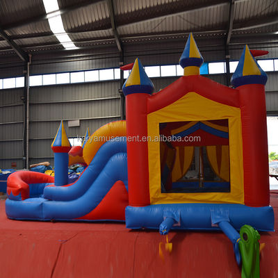 Commercieel Macaron-thema opblaasbaar springhuis met glijbaan en blazer