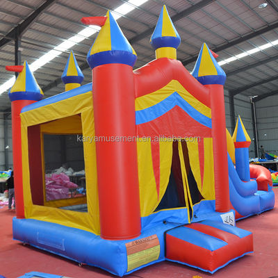 Commercieel Macaron-thema opblaasbaar springhuis met glijbaan en blazer