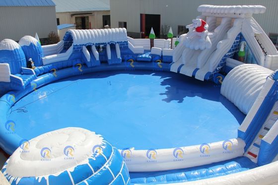 Geniet van waterplezier binnen met 5-10 passagiers opblaasbare waterslide en groot rond zwembad