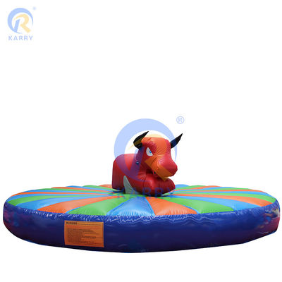 Commerciële Bouncy Mechanical Rodeo Bull Riding Machine Opblaasbare Stierrij voor volwassenen