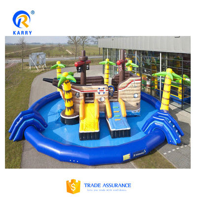 Gepersonaliseerde kleur water glijbaan opblaasbaar zwembad voor piratenschip opblaasbaar waterpark