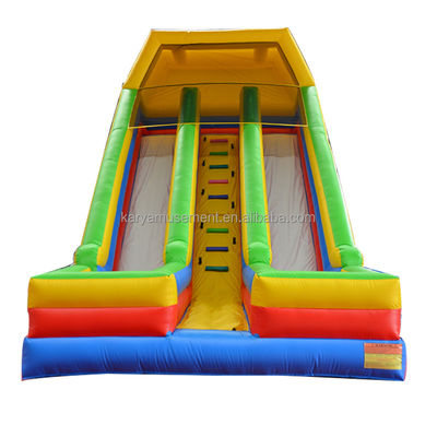 Achtertuin opblaasbare waterslide 2 rijstroken en zwembaden Kinderen water speeltuin park Spelen glijbaan