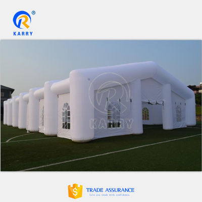 Grote opblaasbare tent van PVC-stof