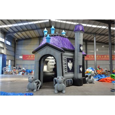 EN14960 Gecertificeerde opblaasbare halloween-schedelboog aangepast spookhuis decoratie