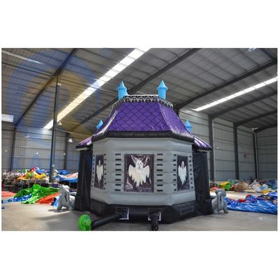 EN14960 Gecertificeerde opblaasbare halloween-schedelboog aangepast spookhuis decoratie
