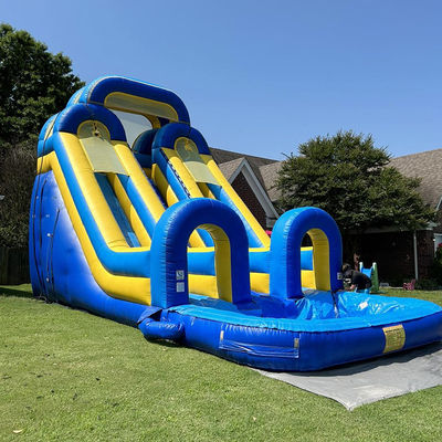 Grote kinderen Splash Pool Fun PVC Double Lane Waterglijbaan opblaasbaar met aangepaste grootte