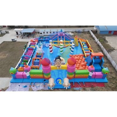 Buitenopblaasbaar pretpark voor kinderen