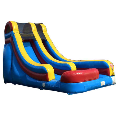 Commerciële gelegenheid Blauw en geel Jumper opblaasbare waterslide met splashpool