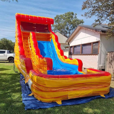 Gepersonaliseerd logo Commercieel PVC waterpark Gele Marmeren opblaasbare glijbaan met zwembad