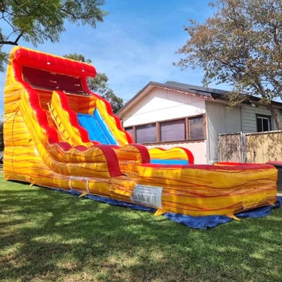 Gepersonaliseerd logo Commercieel PVC waterpark Gele Marmeren opblaasbare glijbaan met zwembad