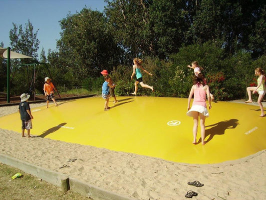 Op maat gemaakte opblaasbare kangoeroe jumper voor kinderen met EN14960-certificering en PVC-materiaal