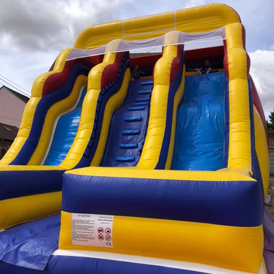 Zee/lucht/expressvervoer PVC gele waterglijbaan opblaasbaar met 2 glijbanen en 2 zwembaden