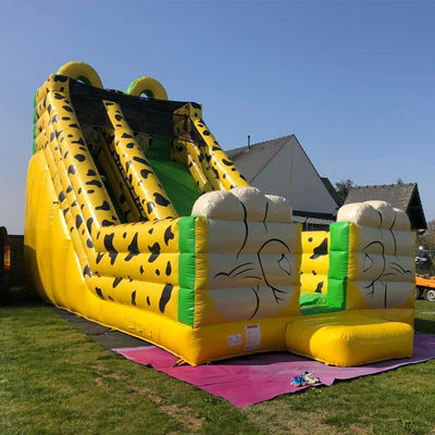 Digitaal drukken Geel luipaard Print Opblaasbare waterglijbaan voor kinderen en volwassenen