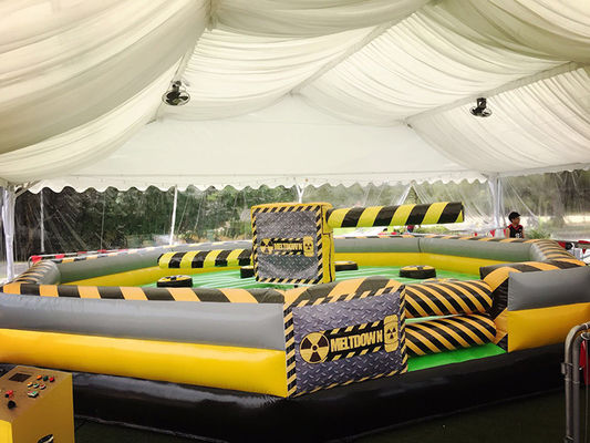 Features PORTABLE Meltdown opblaasbare uitdaging Sport spel voor volwassenen PVC springen Plezier
