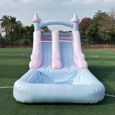 Indoor en outdoor entertainment Lichte kleuren opblaasbare waterslide met zwembad