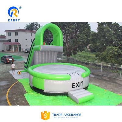 Groene luchtglijbaan met trampoline stijl Free Fall Stunt Jump opblaasbare airbag