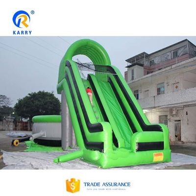 Groene luchtglijbaan met trampoline stijl Free Fall Stunt Jump opblaasbare airbag