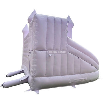 Commerciële kwaliteit PVC opblaasbaar decoratief kasteel met balput en glijbaan