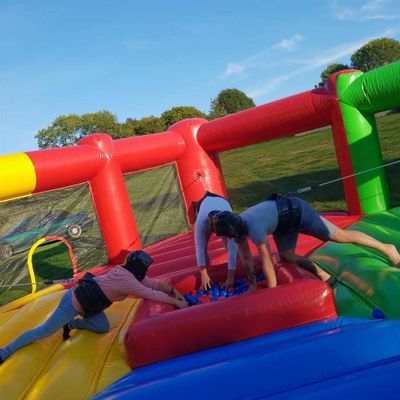 Laat het plezier los met menselijke bungee running en hongerige nijlpaarden chow down opblaasbaar spel