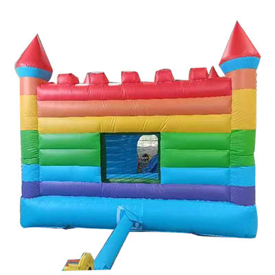 Regenboogopblaasbaar springkasteel PVC-trampoline met blazer