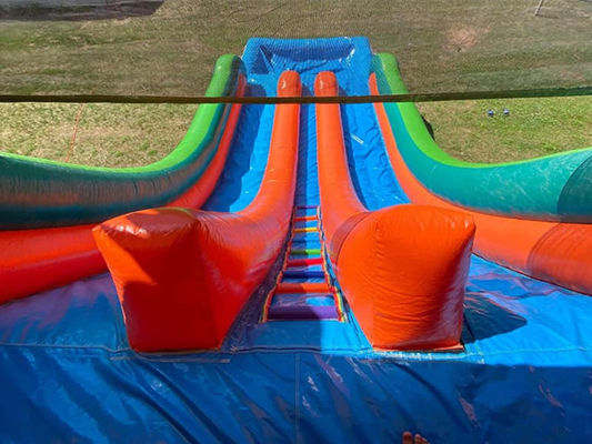 Maximale capaciteit 100-500 kg Dual Lane opblaasbaar waterpark met zwembad en palmbomen glijbaan