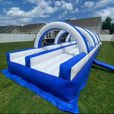 Gepersonaliseerde kleurwaterglijbaan opblaasbaar met groot waterbad 12x3x3m of aangepaste grootte