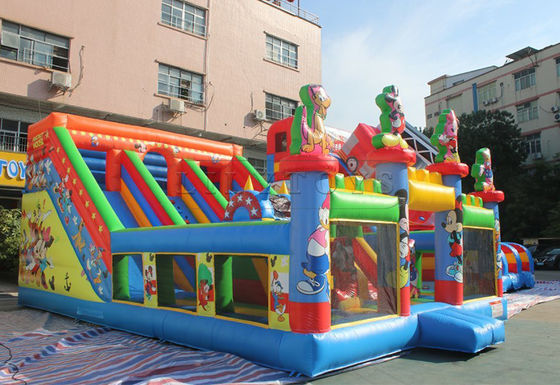 Commerciële opblaasbare droge glijbaan met aangepast logo Carnaval Circus Clown Jump Glijbaan
