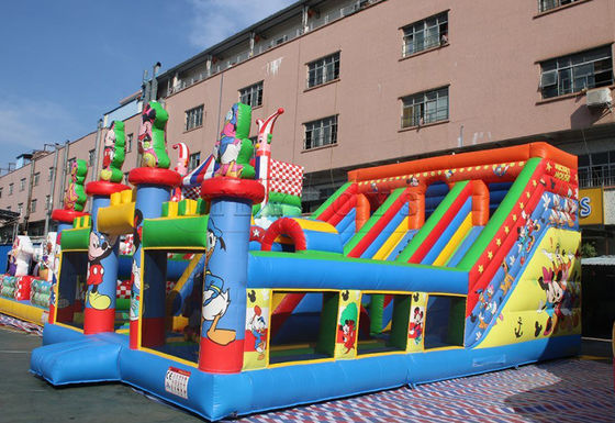 Commerciële opblaasbare droge glijbaan met aangepast logo Carnaval Circus Clown Jump Glijbaan