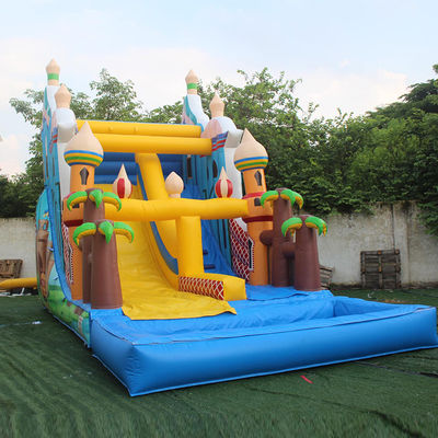 Maximale capaciteit 100-500 kg opblaasbaar kasteel met natte glijbaan voor indoor water zwembad combo