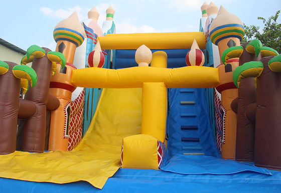 Maximale capaciteit 100-500 kg opblaasbaar kasteel met natte glijbaan voor indoor water zwembad combo