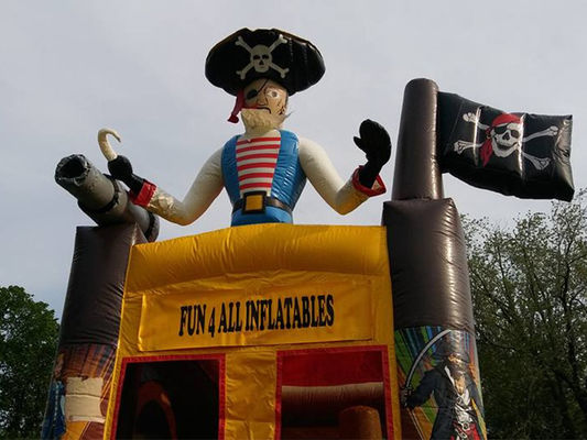 Buitenspel Piraten thema opblaasbaar springhuis met droge glijbaan