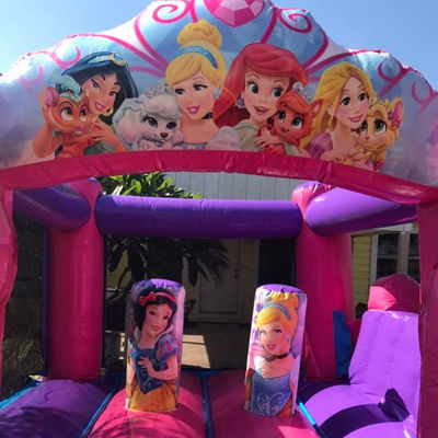 Fantasy fairytale prinses kasteel springhuis maat voor commerciële verhuur