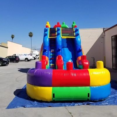 Klantgrootte Fancy opblaasbare waterglijbaan met brede glijbaan en waterbad