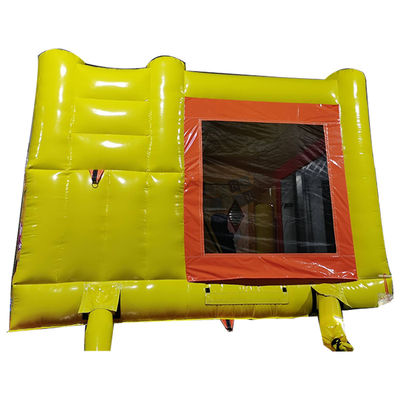 Verbeter je kinderbed met een verjaardagsfeestje met een opblaasbaar kasteelhuis met een schattig puppy thema