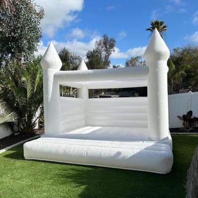 Gepersonaliseerd Kleuterbed Wit Kasteel Bouncy Pastel Opblaasbaar Springkasteel met Blower