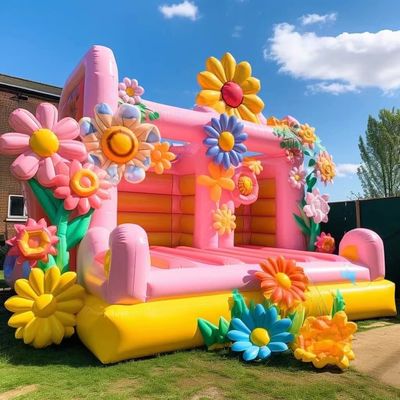 Draagbare aantrekkelijke bruiloft opblaasbare trampolines 2024 kasteel met decoratieve bloemen