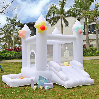 Blower inbegrepen Baby Wit Decoratief PVC opblaasbaar springhuis voor familiefeest