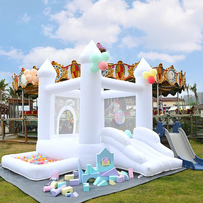 Blower inbegrepen Baby Wit Decoratief PVC opblaasbaar springhuis voor familiefeest