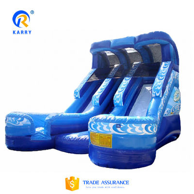 Opblaasbare waterslide met zwembad voor kinderen en volwassenen