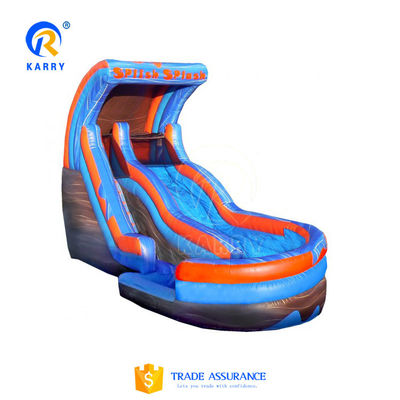 Opblaasbare waterslide met zwembad voor kinderen en volwassenen