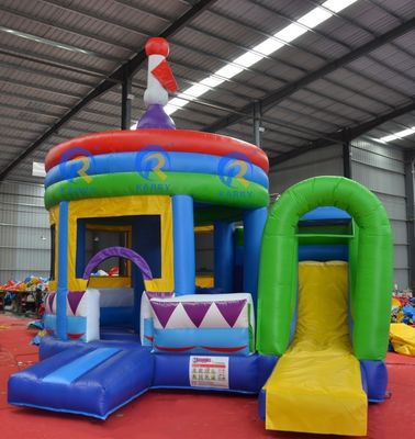 Draagbaar cilindrisch PVC springkasteel met zijglijbaan en opblaasbare koepel De ultieme feestbeleving