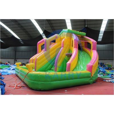 Toegestane passagiers 5-10 Kinderen kunnen genieten van deze populaire opblaasbare waterslide