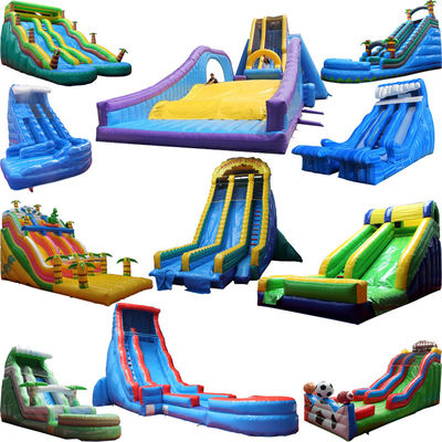 Toegestane passagiers 5-10 Kinderen kunnen genieten van deze populaire opblaasbare waterslide