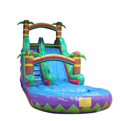 Persoonlijke tuin opblaasbare waterslide en trampoline voor kinderen Zwem avontuur